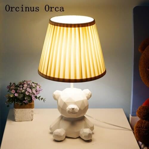 Nordic Modern Simple Geometry Bear Table Lamp Boys and Girls Bedroom Childrens Room Lamp Cartoon Creative LED Animal Table Lamp
