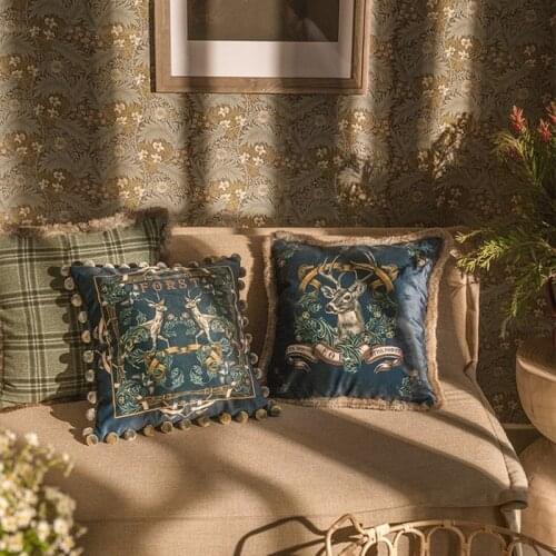 Deer Throw Pillow Covers Decorative Animal Pillowcase Velvet Cushion Cover for Couch Bed Sofa Light Luxury 45x45cm Square