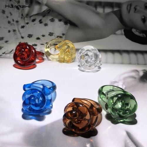 HUANZHI 2020 New Transparent Love Knotted Rose Flower Acrylic Rings Colorful Geometric Rings for Women Girls Party Jewelry Gifts