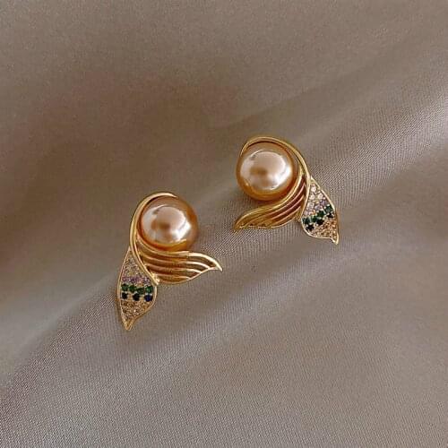 Pearl Earrings 2021 New Fashion Earrings Korean Temperament Mermaid Earrings Simple And Elegant Exquisite Fashion Stud Earrings