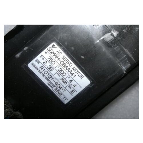 SGAMH-08AAA41 SERVO MOTOR , used in good condition . 80% appearance new , good working , free shipping
