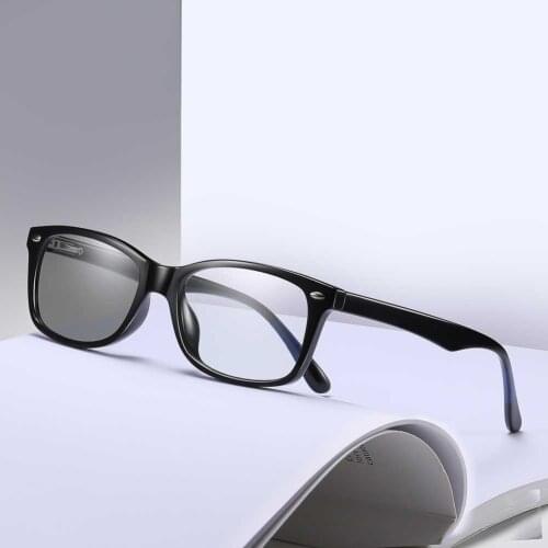2020 Blue Light Blocking Eyeglasses Photochromic Lenses Sunglasses Computer Glasses TR90 Rectangle Eyewear Frame for Women Men