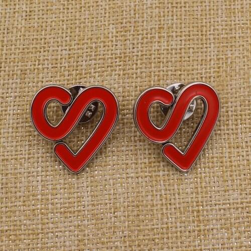 Metal Red Heart Shape Pin Badge with Butterfly Clutch