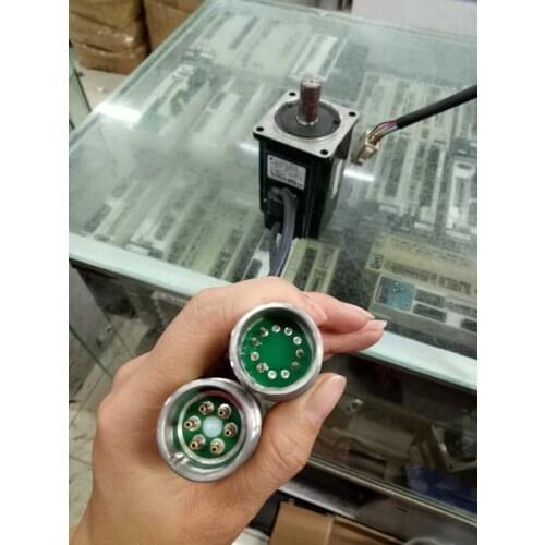 Servo SGMAH-02AAA6CD-OY , used ,90% appearence new , 3 months warranty , in stock