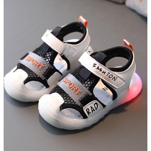 2020 New Girls Led Glowing Sandals Soft Non-slip Anti-collision Baby Jelly Shoes Boys Stereoscopic Stretch Mesh Sport Shoes