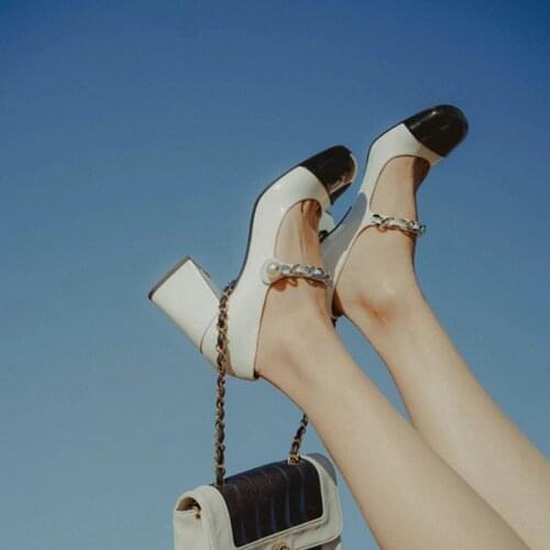 Womens shoes French retro Mary Jane shoes womens thick heel 2021 new color matching high heels pearl shallow shoes