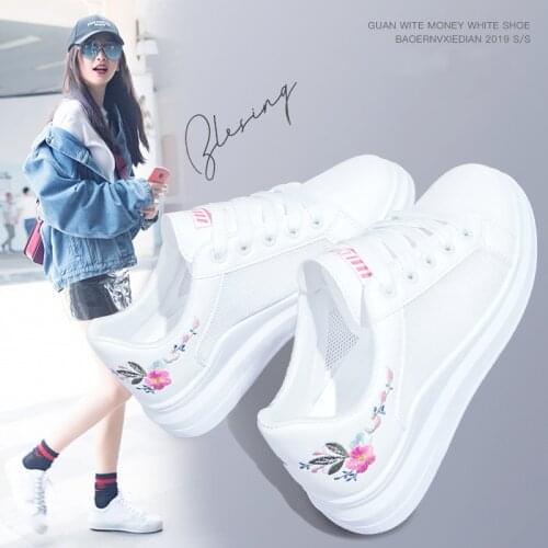 2020 New Embroidered Womens Sneakers Vulcanized Shoes Women Pu leather Platform Shoes Women Lace up White Casual Shoes NVX203
