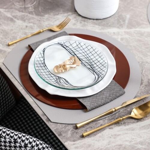 Modern Hotel Creative Steak Western Tableware Soft Outfit Set Red White And Gray Special Shaped Glass Plate Set Dinner Service