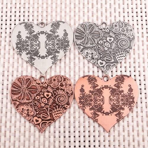 Zinc Alloy Carved Heart-shaped Metal Pendant, Charms for Jewelry Making, Handmade DIY Necklace and Bracelet Accessories