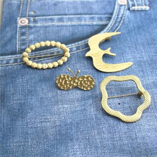 Vintage Geometry Oval Irregular Round Swallow Bee Brooch Pins For Women Matte Gold Shirt Collar Pins Brooch jewelry Accessories