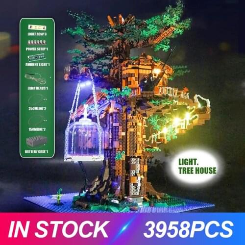 MOULD KING 16033 Creative Toys The MOC Tree House With Led Parts Model Assembly Building Blocks Bricks Kids Christmas Gifts