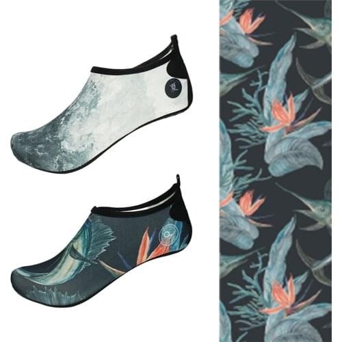 Nujune Summer Water Shoes for Women Men Non-Slip Beach Socks Colorful Slippers For Swimming Sea Surfing Diving Shoes Breathable