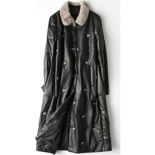 2021 New Winter Womens High Quality Genuine Leather Jacket Mink Fur Collar Embroidered Bee Long Sheepskin Down Coat