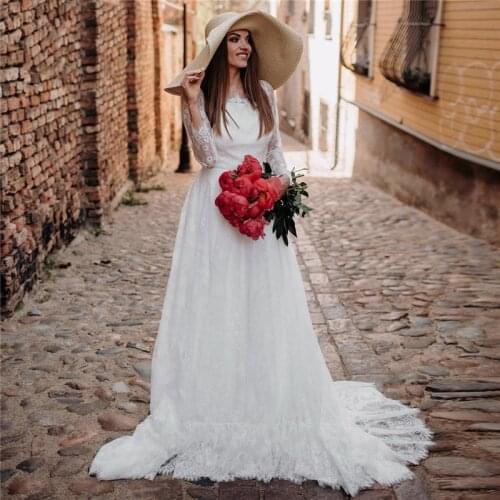 2021 Hippie Beach Boho Long Sleeves Lace Wedding Dress KeyHole Back Appliques Princess Garden Wedding Gowns vestido de noiva