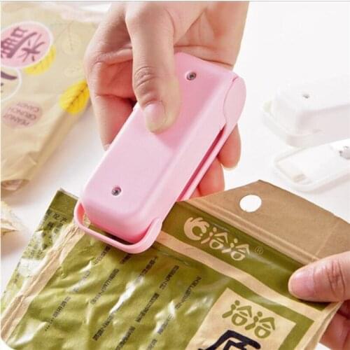 Portable Mini Sealer Home Heat Bag Plastic Food Snacks Bag Sealing Machine Food Packaging Kitchen Storage Bag Clips Wholesale