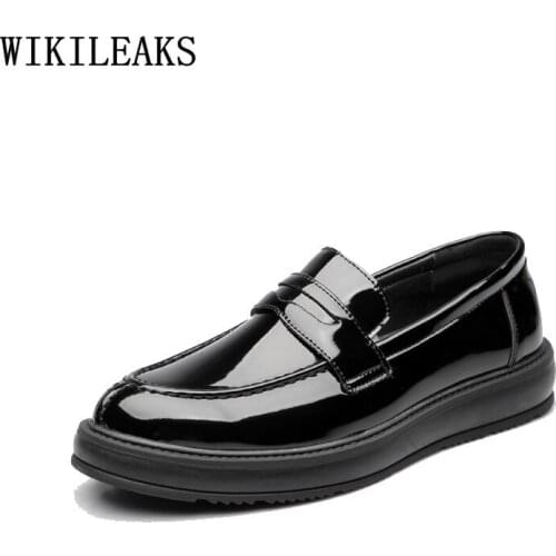 Casual Business Oxford Slip on Shoes for Men Loafers Men Dress Shoes Leather Tassels Formal Shoes Men Wedding Dress Office 2021