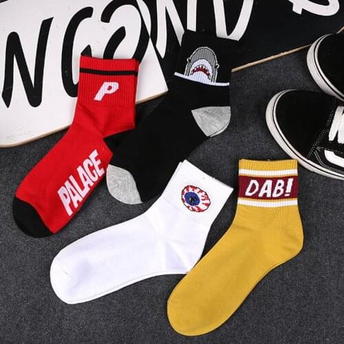Q Fashion New Breathable European Middle Tube Socks Letter Sock Couples Dress Men Women Character Cotton Casual Multicolors Scok