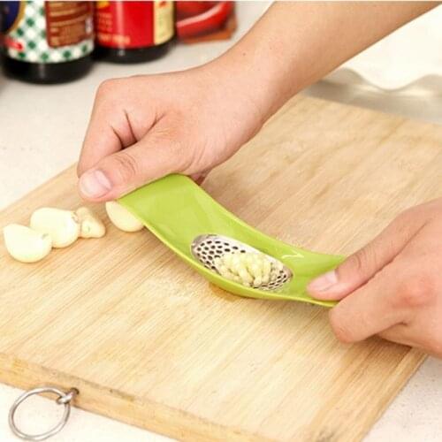 Garlic Chopper Crusher Press Kitchen Tools Gadgets for Garlic Cuisine Garlic Peeler Garlic Press Ginger Chopper Slicer