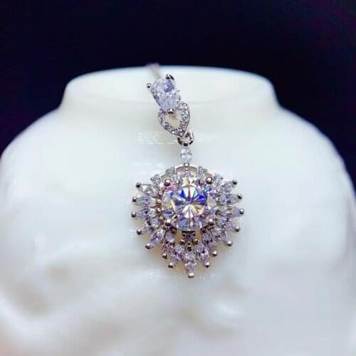 CoLife Jewelry Dazzling Moissanite Pendant 1ct D Color Moissanite Necklace Pendant 925 Silver Moissanite Jewelry for Daily Wear