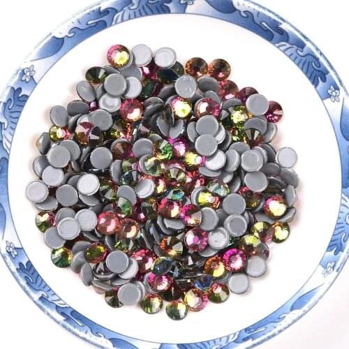 2018 New Arrived SS3-SS34 Rainbow Strass Hot Fix Rhinestone More Shiny Super Bright Glitter Hotfix Iron On wedding Stones