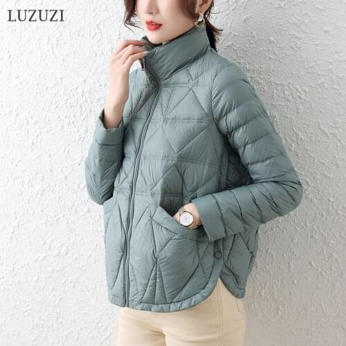 LUZUZI New Women Short White Duck Down Jacket Female 2021 Loose Ultra Light Windproof Parkas Causal Warm Puffer Coat Outwear