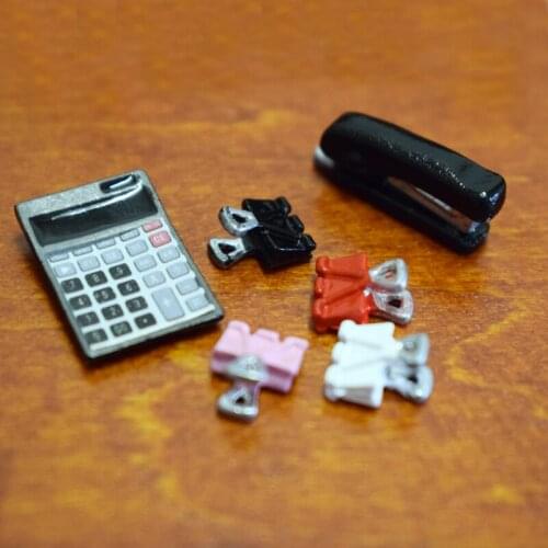 1 Set 1/12 Miniature Dollhouse Caculator & Clamp & Stapler Stationery Pretend Play House Funiture Decor Accessories Toy
