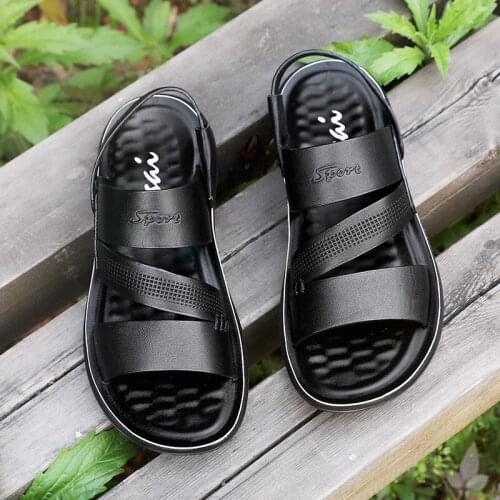 New mens sandals first layer cowhide soft elastic latex pad mens shoes flat bottom breathable mens beach