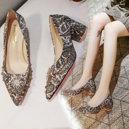 Korean Fashion Women Shoes Jewelry Decoration Chinese Retro Style Slip On Loafers Comfortable Bling Shiny Beautiful Shoes Ladies