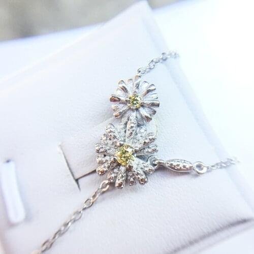 Korea Fashion 2021 New Zircon Small Daisy Adjustable Pull Design Necklace Necklace Lady Hypoallergenic Jewelry Christmas Gift