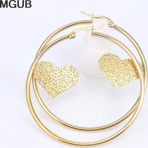 2020 New Design Trendy Hoops Earrings Round For Women Circle Heart-shaped Stainless Steel Golden Earrings Wholesale LH789
