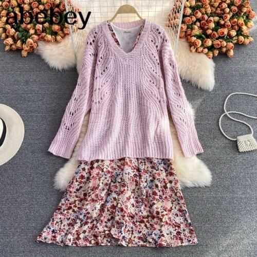 2021 New Spring Autumn Vintage V-Neck long sleeve hollow out knitted Top + V-Neck long sleeve print mid-long Dress 2-piece set