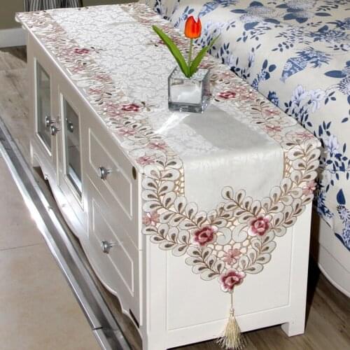 Vintage Embroidered Floral Lace Fabric Table Runner Translucent Gauze Table Cloth Hollow Out Wedding Restaurant Table Decor