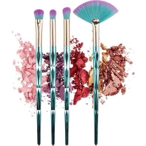 4Pcs Diamond Shape Makeup Brushes Set Eyeliner Eyeshadow Concealer Blending Fan Shape Make Up Brush Kits Cosmetics Beauty Tools