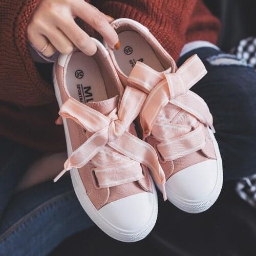 Summer Ventilation Embroidery Leisure Lash Cloth Hollow Student Women Shoes Sneaker White Skateboarding Shoes Girl Frenulum Bow