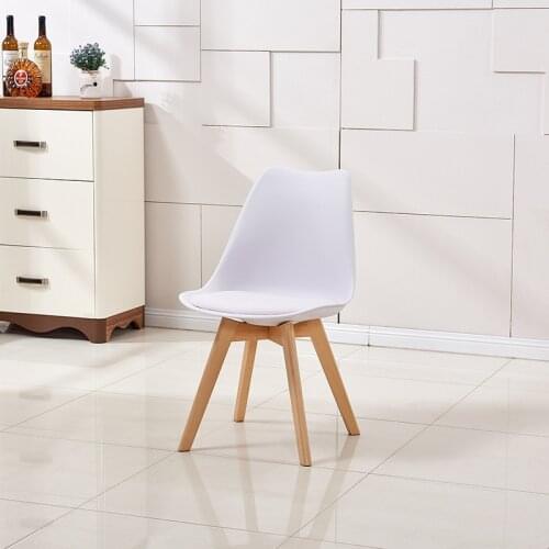 Louis Fashion Wood Dining Chair European Style Modern Stool Reception Chair in Leisure Area