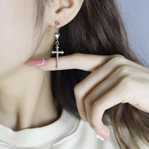 New Hot Sale Japan and South Korea Ins Retro Cross Love Earrings Dark Girl Soil Cool Punk Stud Earrings Women Men Jewelry