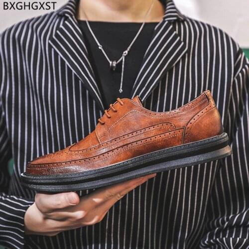 Patent Leather Shoes Men Classic Party Shoes for Men 2021 Luxury Designer Casual Business Shoes Men Chaussure De Homme Zapatos