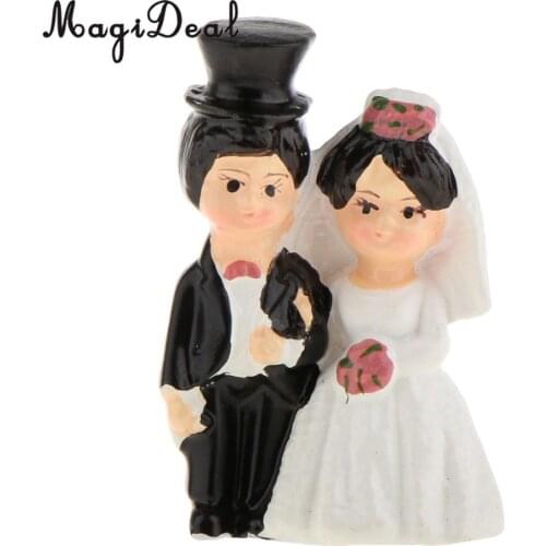 Romantic Wedding Bride Groom Newlywed Cake Topper Couple Figurine Cake Centerpieces