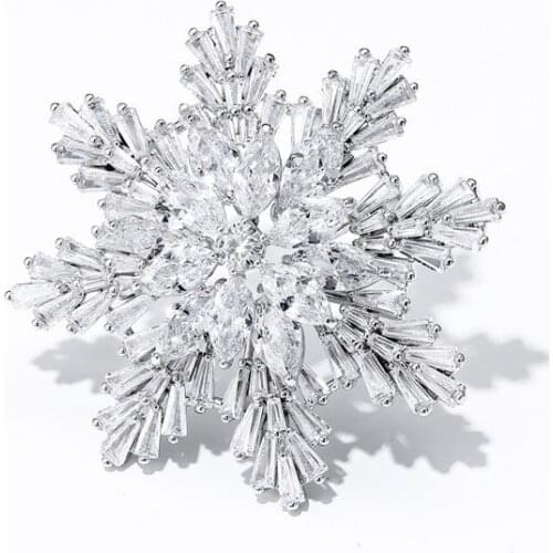 Beautiful Snowflake Flower Brooches for Women Coat Wedding Brooch Pins AAA Cubic Zirconia Fashion Jewelry Accessories New Gifts