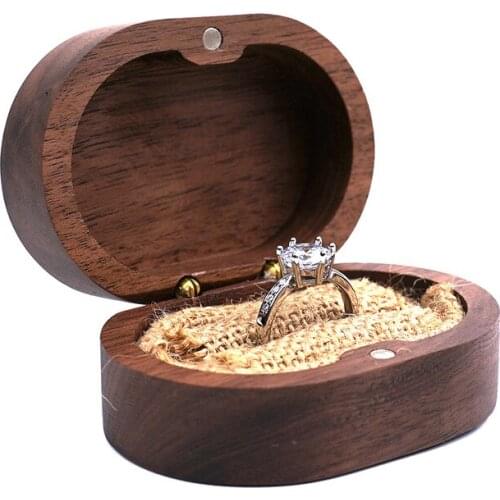 Carrying Black Walnut Wooden Jewelry Box for Wedding Ring Necklace Storage Box Retro Small Wooden Proposal Ring Box