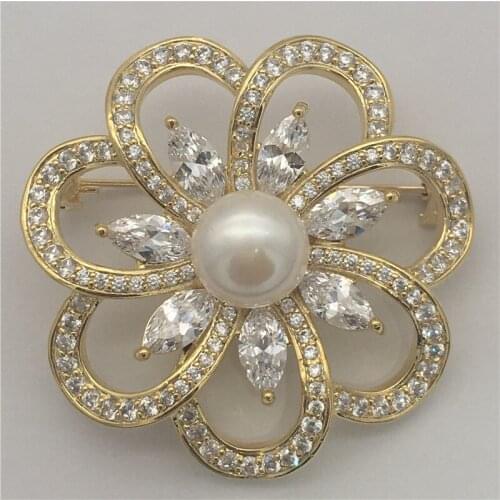 Wholesale Alluring New Style Austria Zircon Inlay circle flower FW 10-11AAAwhite Pearl Brooch Scarf Clips Breastpin pendant 06