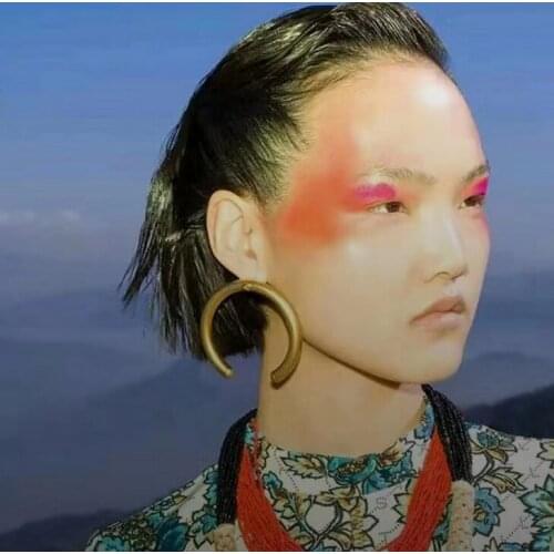 New Metal Open Circle Earrings Creative Exaggerated Simple Big Style Gold C Shaped Earrings Girls Parties Jewelry