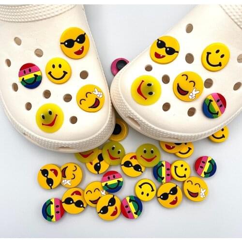 1Pcs Kawaii Cartoon Smiley Face PVC Shoe Charms DIY Decoration Accessories For Fit Women Croc Jibz Clog Shoe Buckle Kids Gift