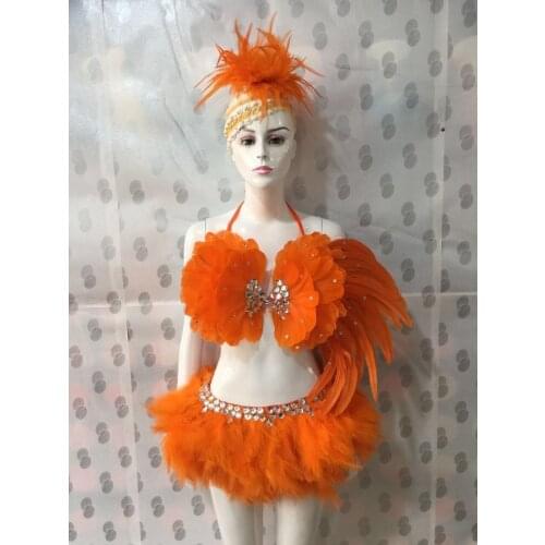 Lo spettacolo di danza copricapo di piume di accessori di abbigliamento La FESTA La Maschera IL Festival