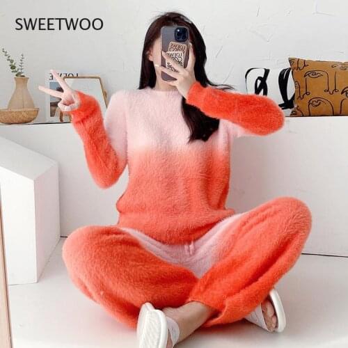 Soft Pajamas Women Sweet Autumn Winter Temperament Outside Warm Knitted Two-Piece Homewear Coral Fleece Fashion Gradient Outfits