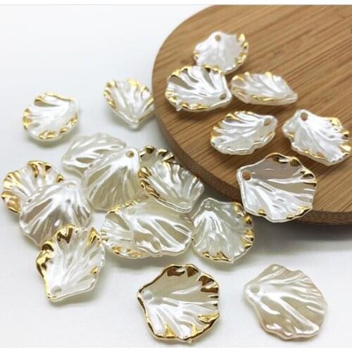 Popular white acrylic cabbage shape diy beads fashion loose plastic beads fit for jewelry accessory 15*17mm xnb199
