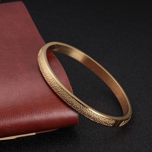 Fashion Fish Pattern Stainless Steel Bangles Bracelets For Women Ladies Simple Charm Cuff Wristband Bangle Jewelry Gifts