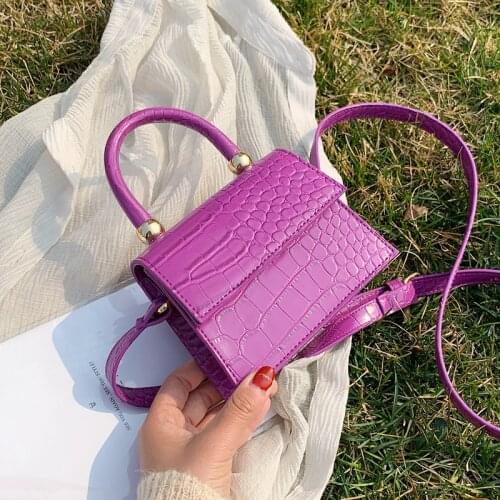 New crocodile pattern female bag 2021 all-match messenger bag fashion one-shoulder portable small square bag