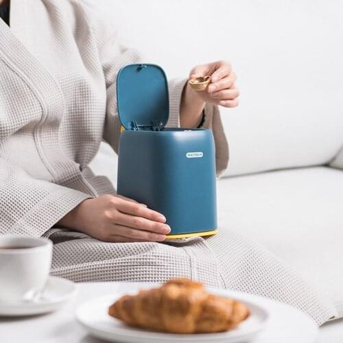 Bedside Small Dustbin Desktop Mini Car Storage Bin Portable With Cover Lovely Bedroom Household Desk Small Paper Basket