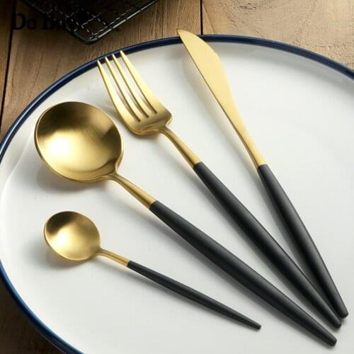 4Pcs/Set Dinner Set Cutlery Knives Forks Spoons Stainless Steel Wester Kitchen Dinnerware Home Party Tableware Set